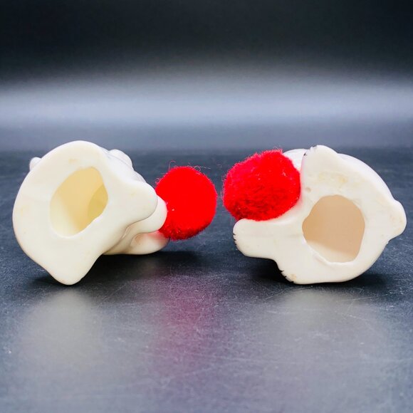 Vintage 80s Kitsch White Cat Figurine Set: Bone China Kitties with Red Pompoms - Picture 7 of 10